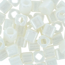 Бисер Япония "TOHO" CUBE 4 мм 5 г №0122 молочный/перламутр